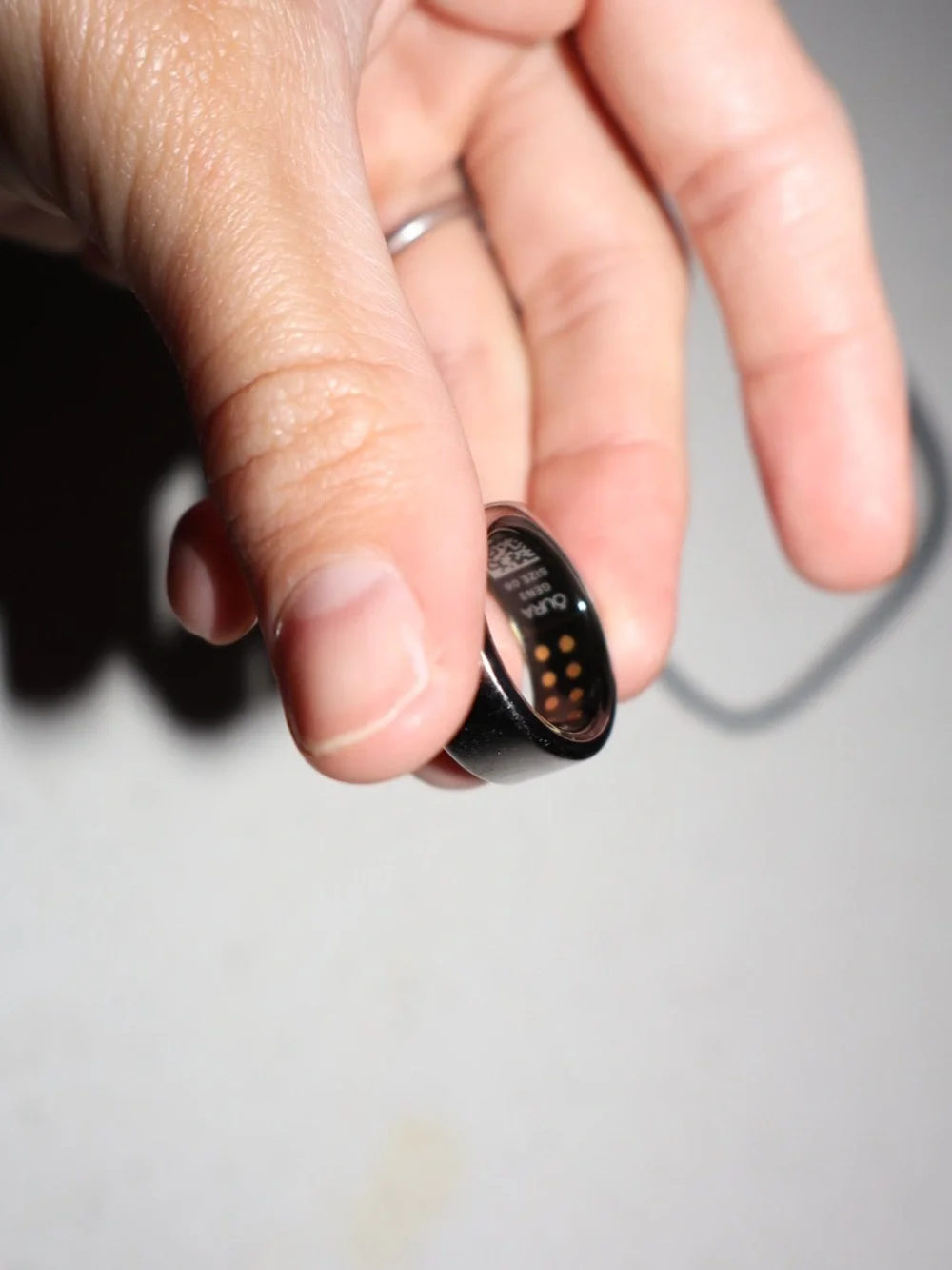 Oura Silver Smart Ring and Charger